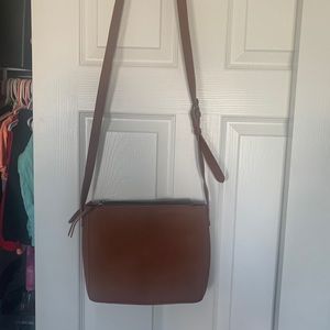 Women’s crossbody